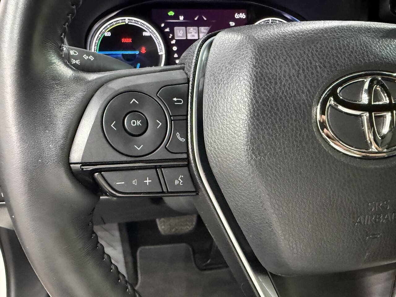 Used 2021 Toyota Venza Limited AWD/4WD image 16