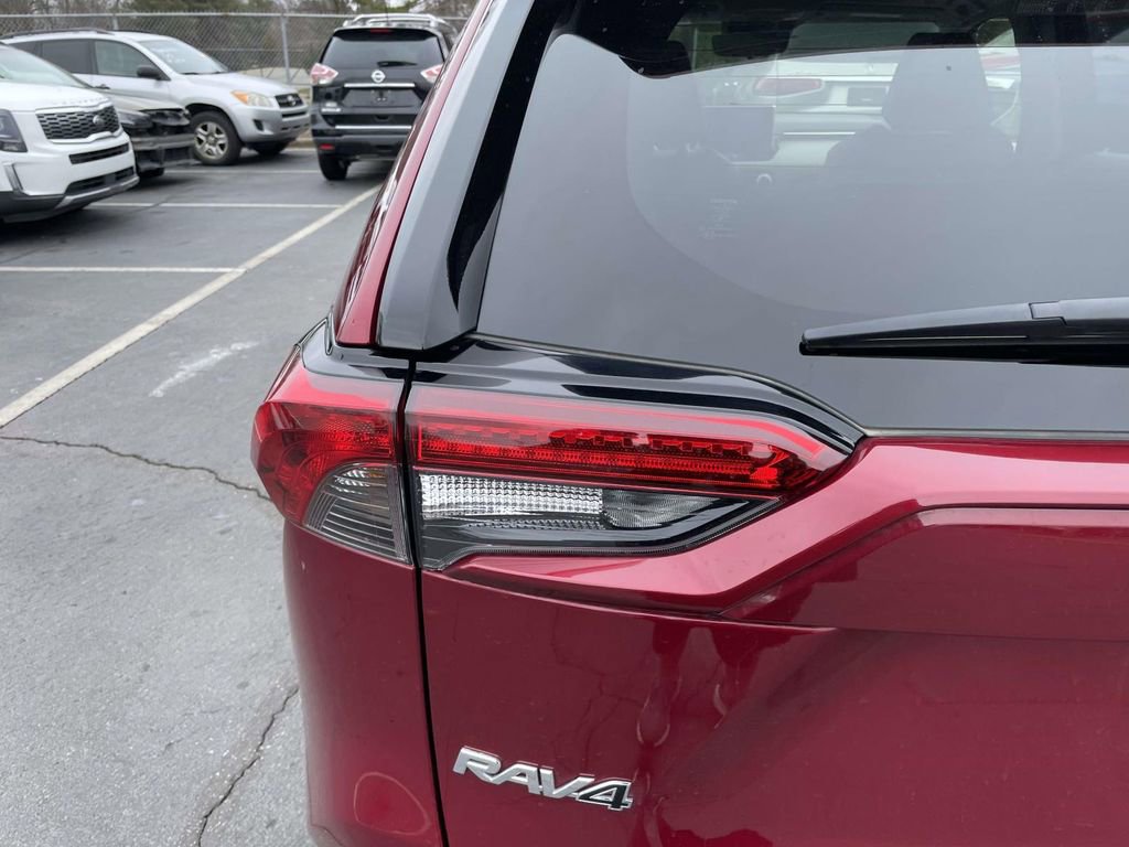 Used 2023 Toyota RAV4 XLE Premium image 22