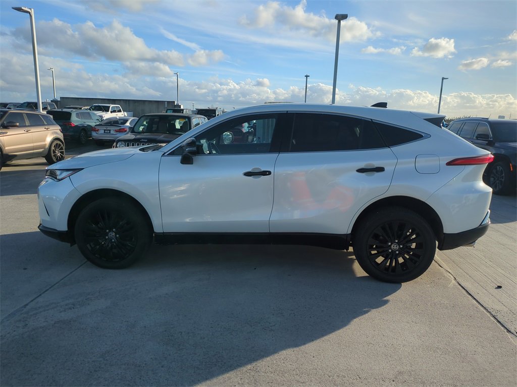 Used 2024 Toyota Venza Nightshade image 8