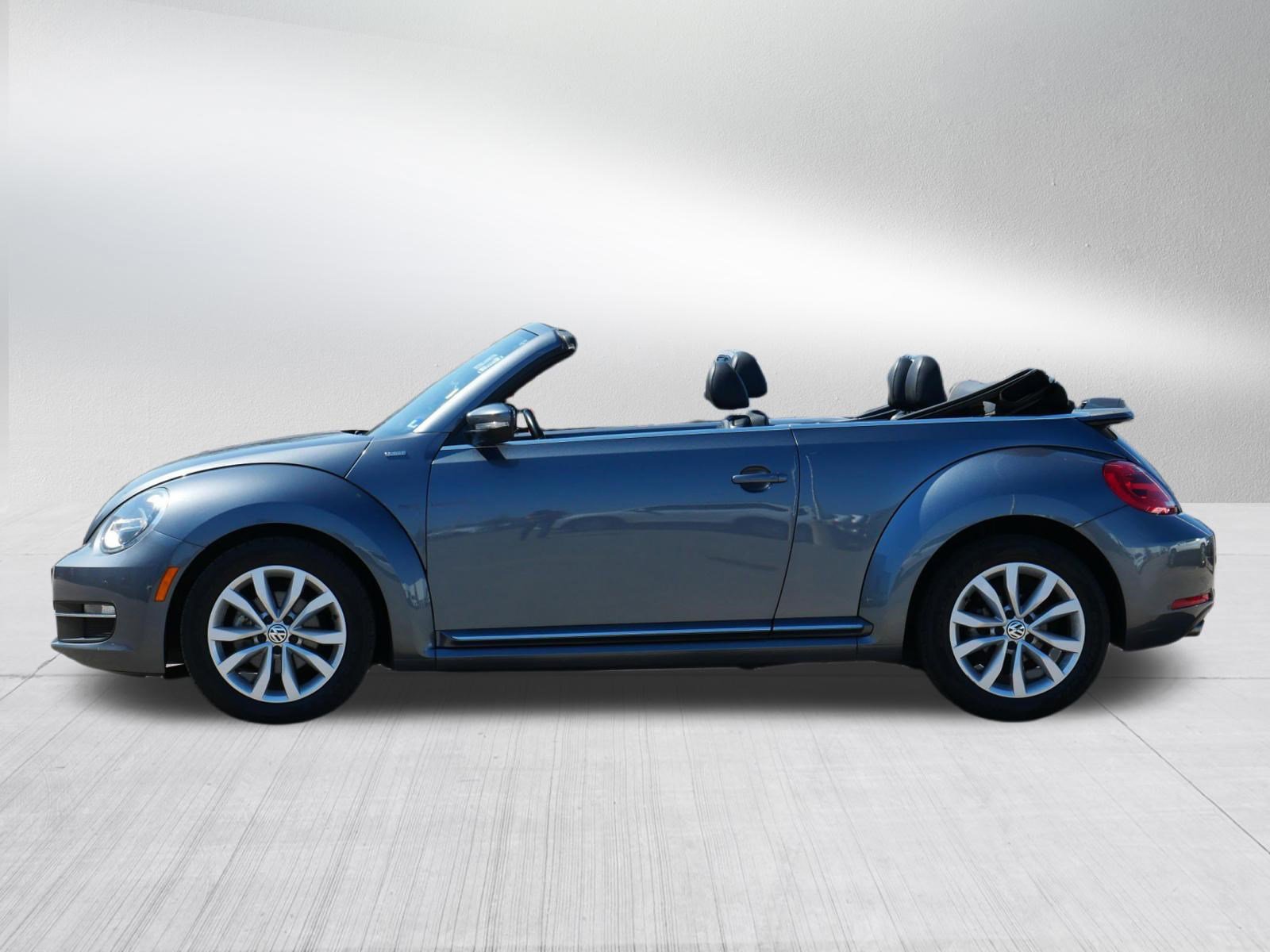 Used 2013 Volkswagen Beetle TDI image 4