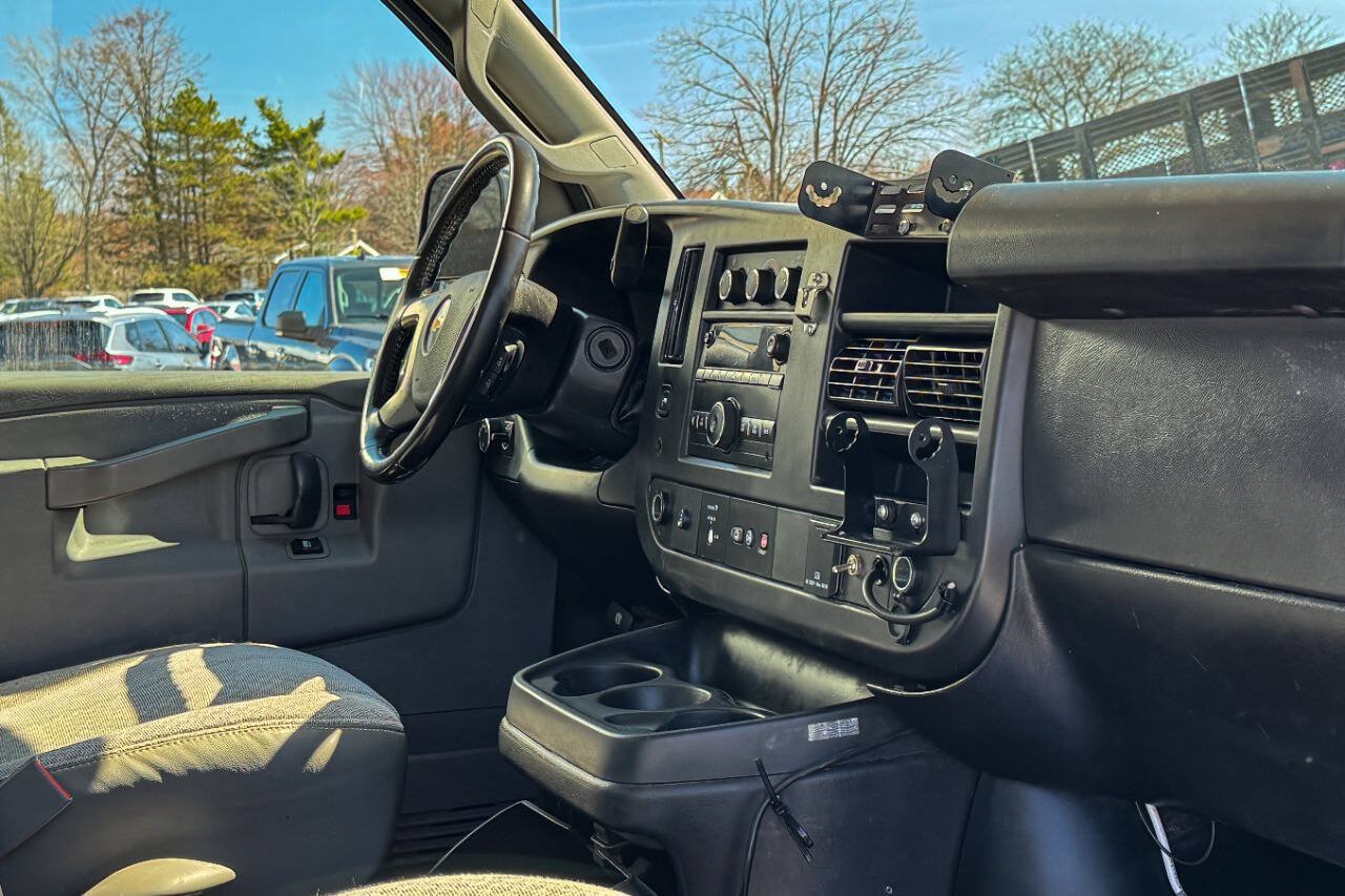 Used 2019 Chevrolet Express 2500 w/ Driver Convenience Package RWD image 11