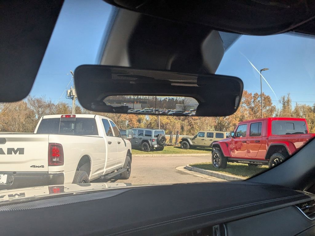 New 2025 Jeep Grand Cherokee Limited w/ Black Appearance Package image 36