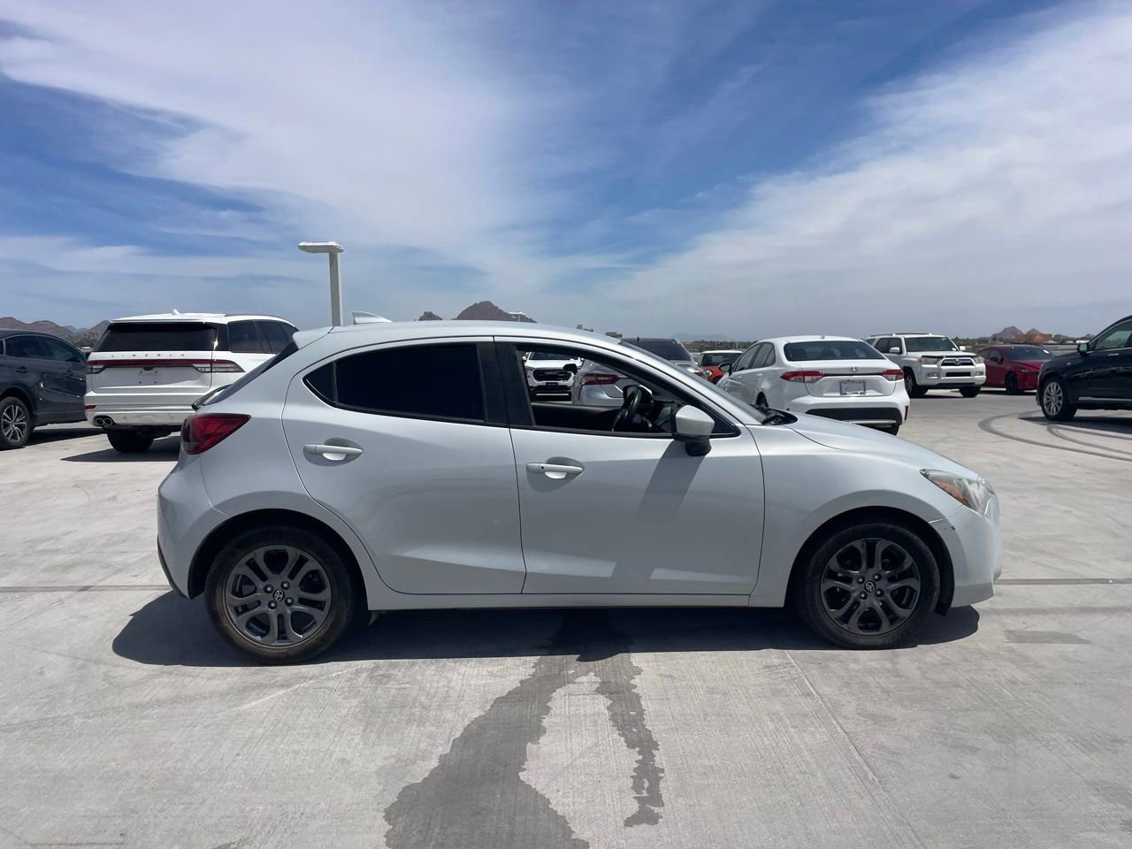 Used 2020 Toyota Yaris LE FWD image 3