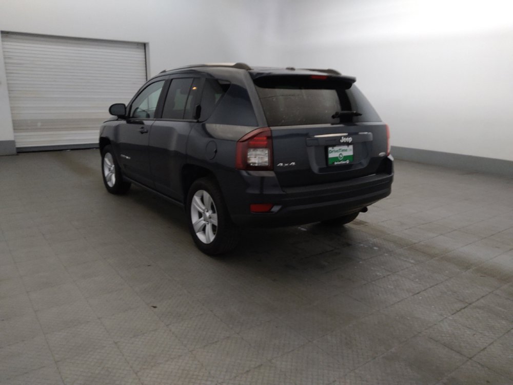 Used 2014 Jeep Compass Latitude w/ Sun/Sound Group AWD/4WD image 5