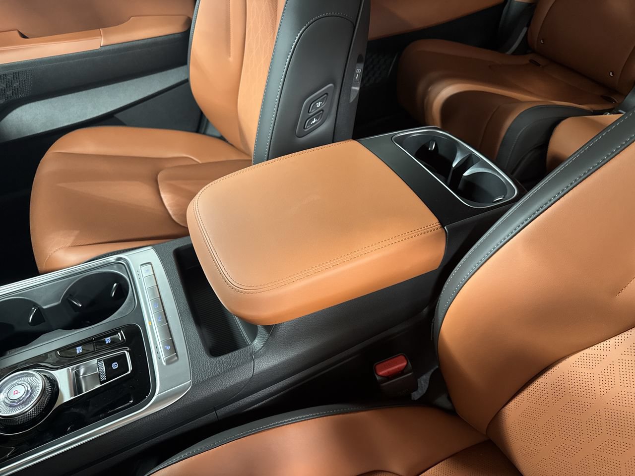 New 2026 Kia Carnival EX FWD image 26