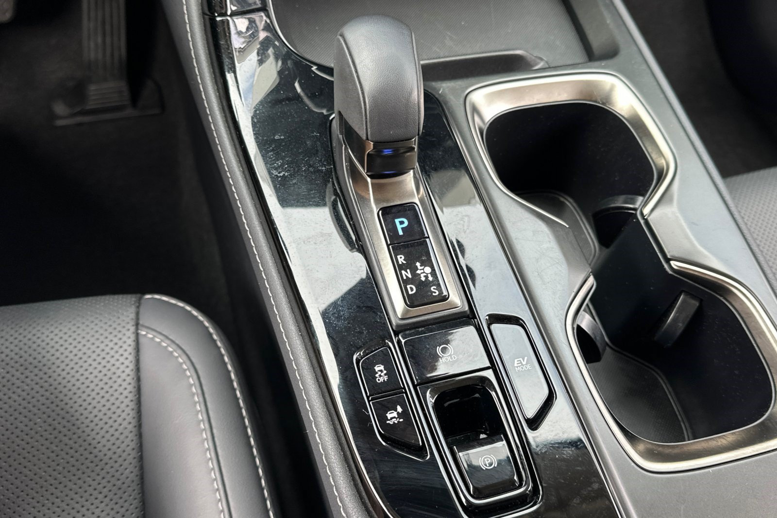 Certified 2025 Lexus NX 350h AWD w/ Premium Package image 17