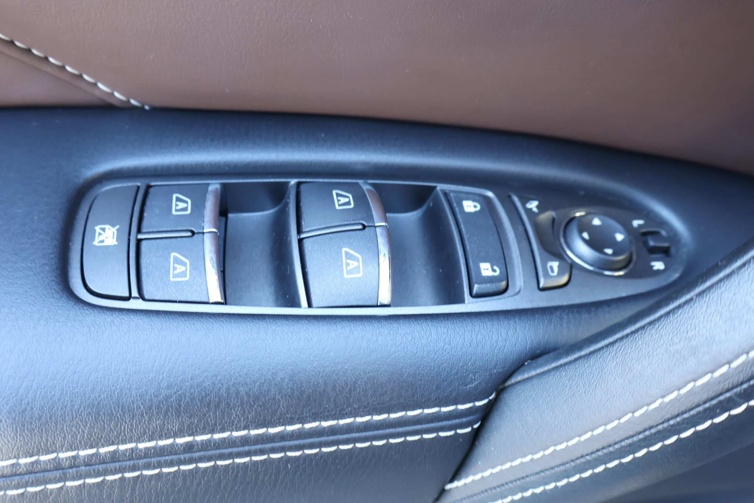 Certified 2024 INFINITI QX80 Premium Select w/ Cargo Package image 15