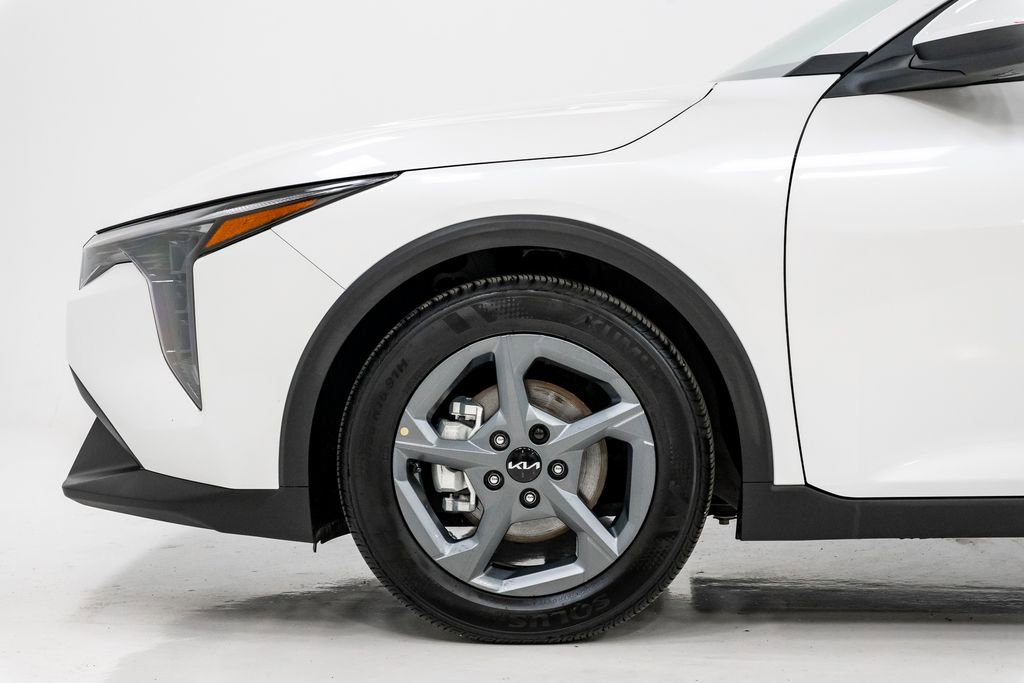 Certified 2025 Kia K4 LXS image 26