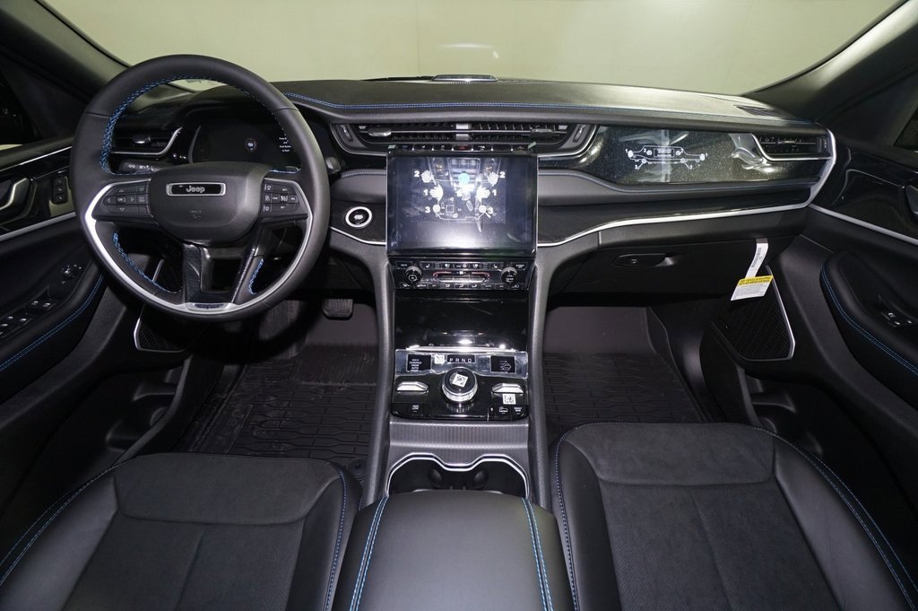 New 2024 Jeep Grand Cherokee Trailhawk image 12