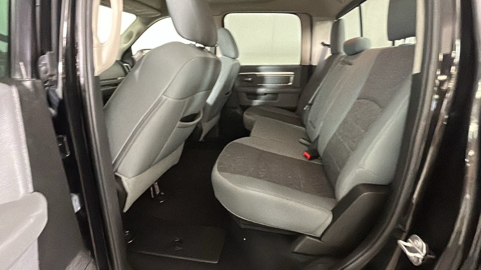 Used 2019 RAM 1500 Big Horn AWD/4WD image 30