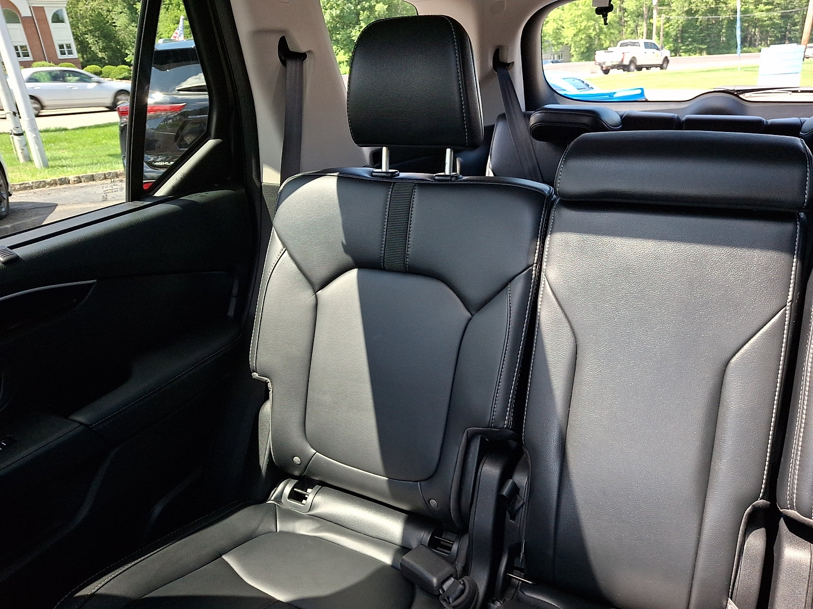 Used 2023 Honda Pilot Touring image 18