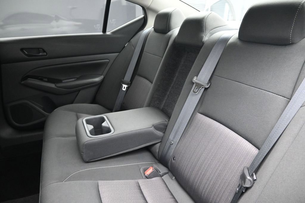 Used 2023 Nissan Altima 2.5 SV w/ SV Premium Package FWD image 14