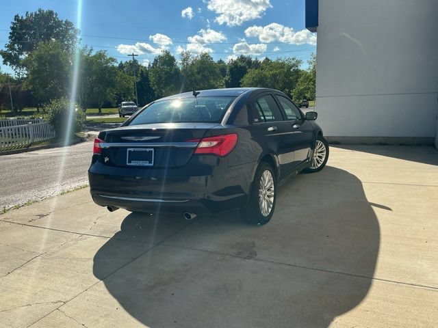 Used 2011 Chrysler 200 Limited FWD image 6
