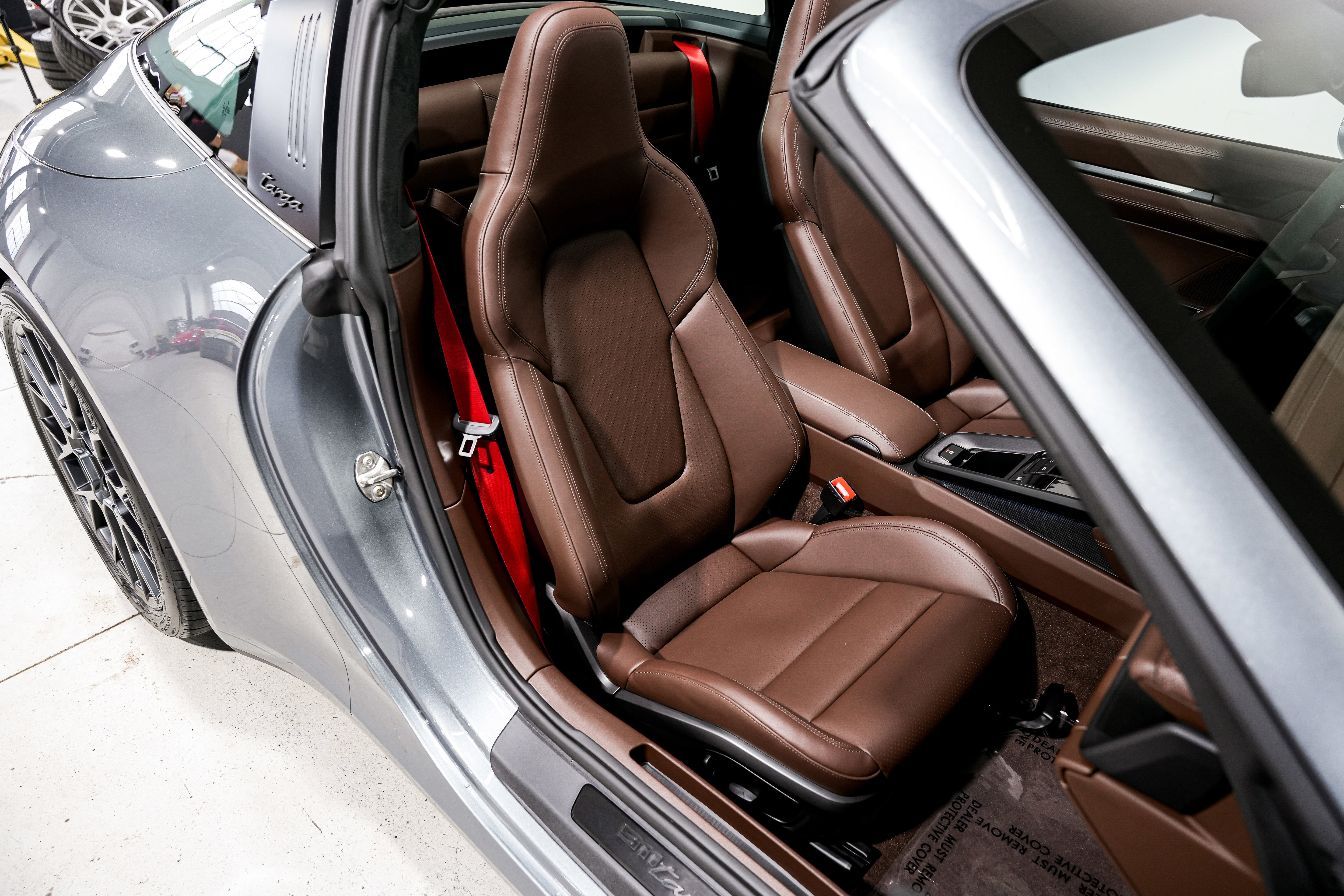 Used 2025 Porsche 911 Targa 4 GTS image 33