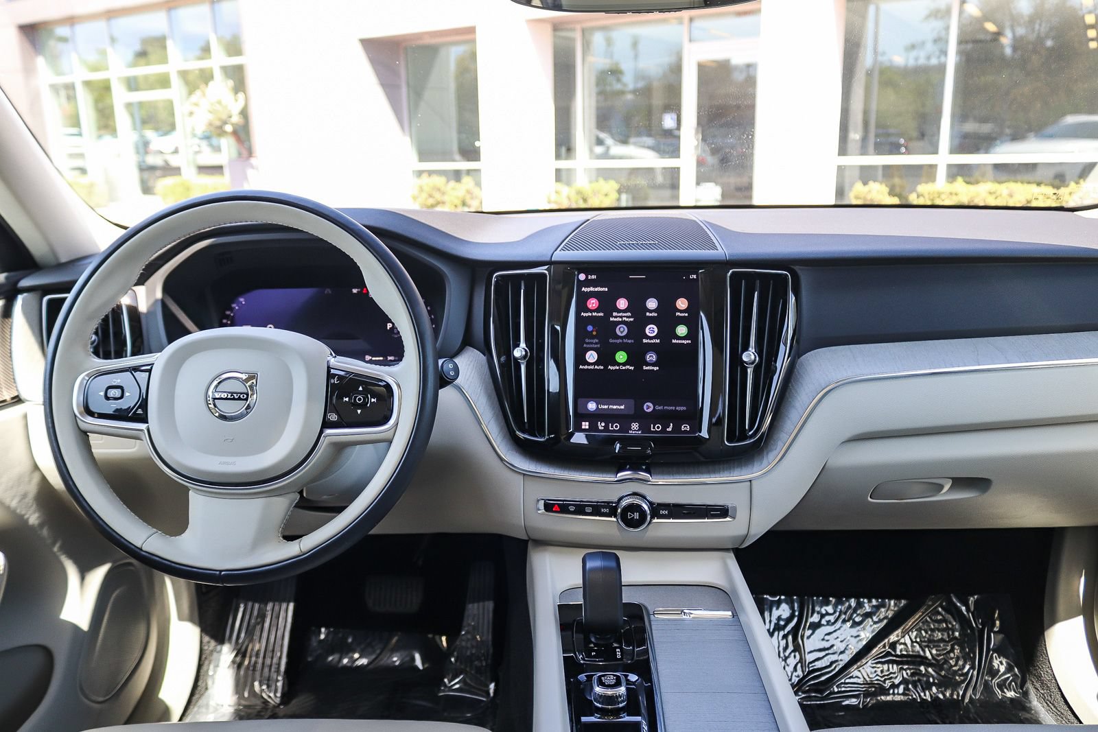 Used 2023 Volvo XC60 B5 Plus w/ Protection Package Premier FWD image 14