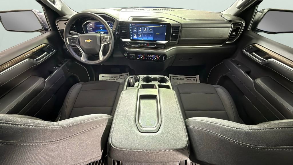 Used 2025 Chevrolet Silverado 1500 LT image 30