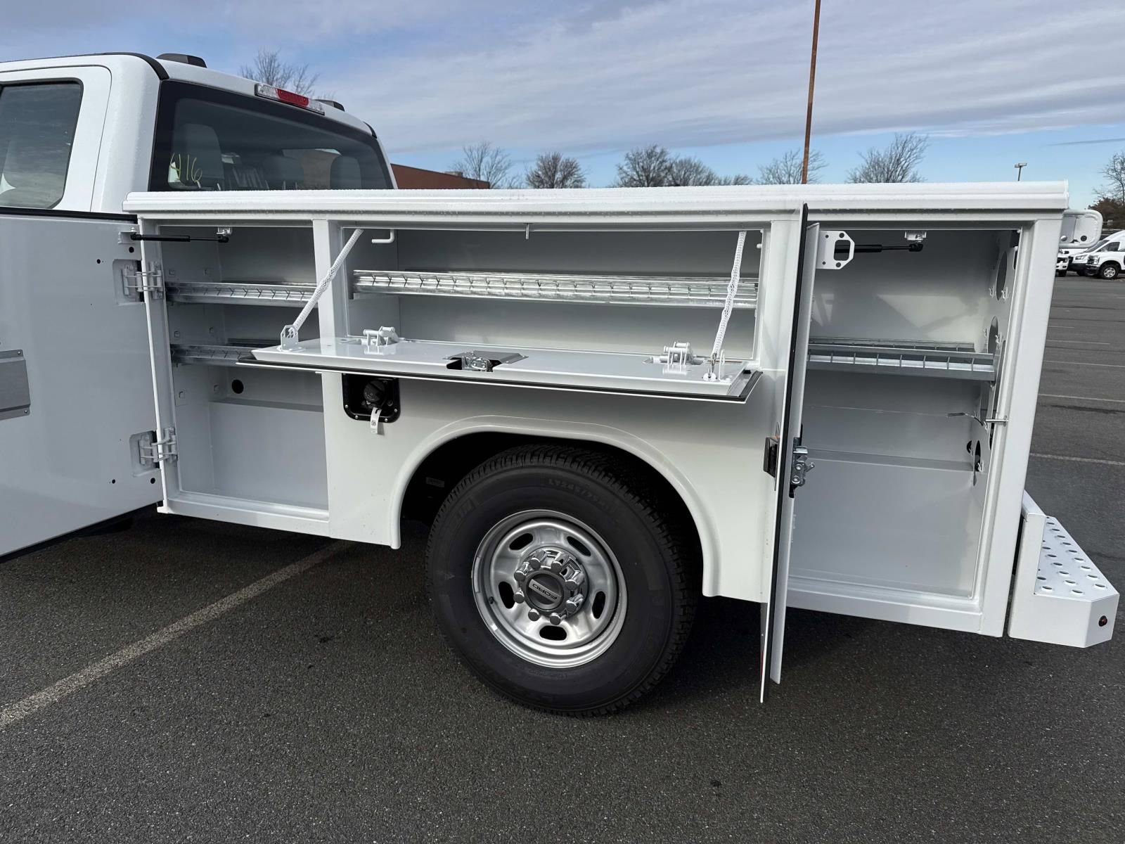 New 2026 Ford F250 XL w/ XL Chrome Package image 13