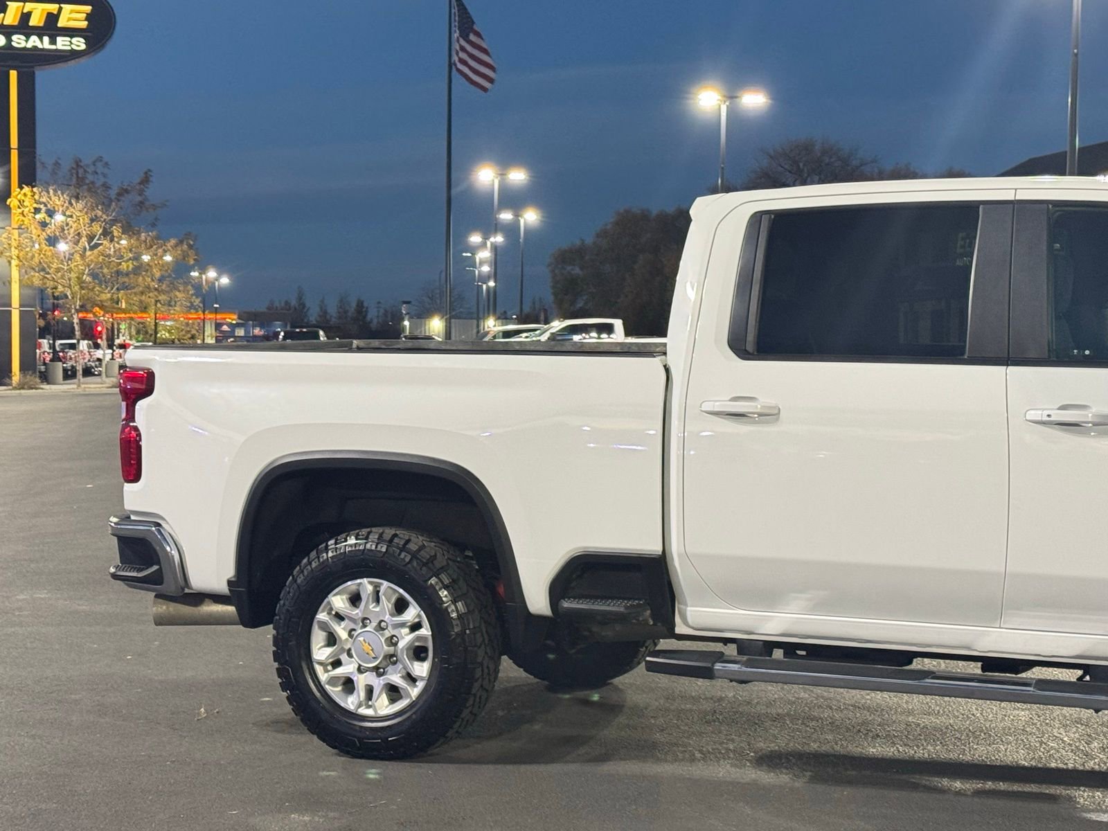 Used 2023 Chevrolet Silverado 2500 LT w/ Convenience Package image 5