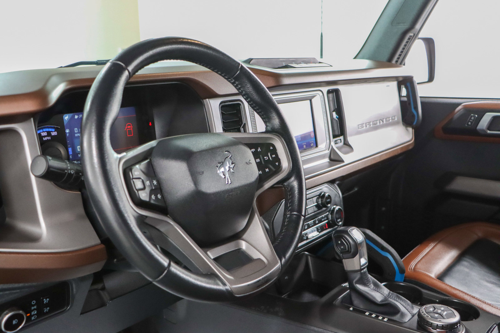 Used 2023 Ford Bronco Outer Banks image 24