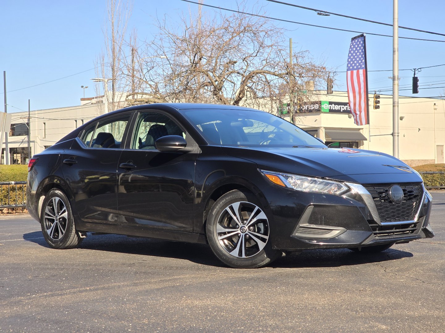 Used 2022 Nissan Sentra SV image 2