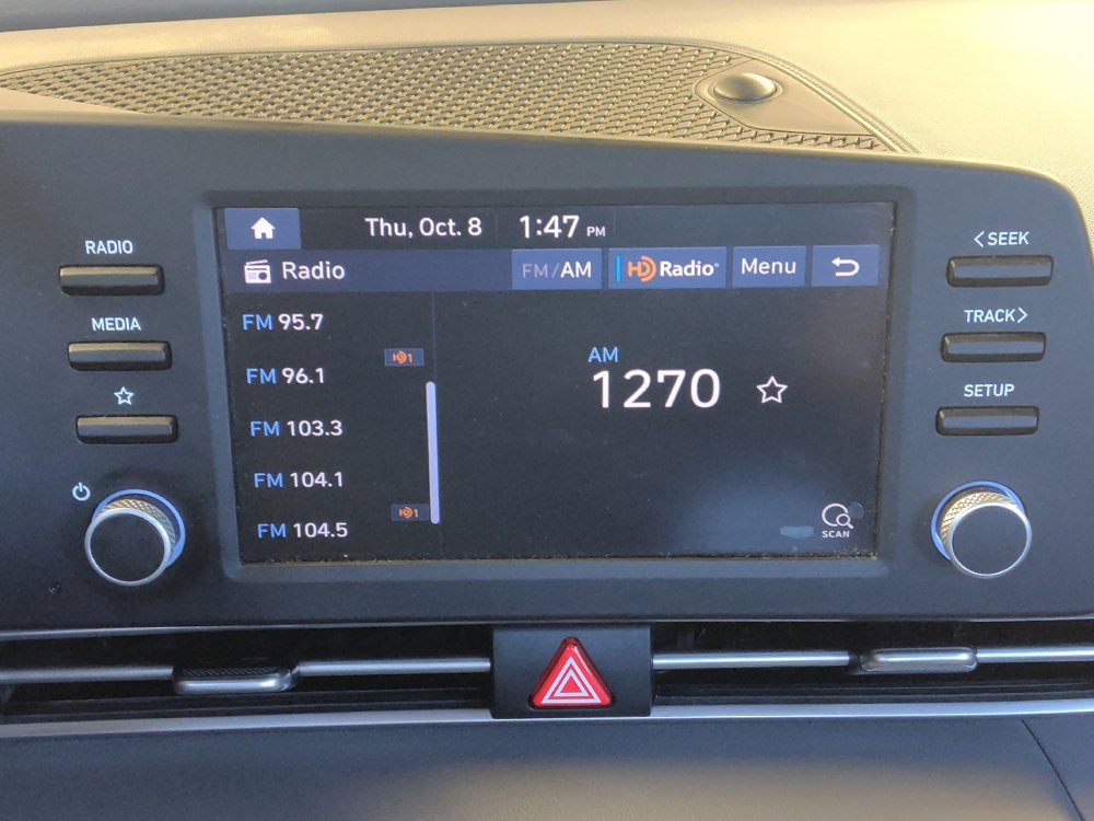 Used 2021 Hyundai Elantra SE FWD image 25