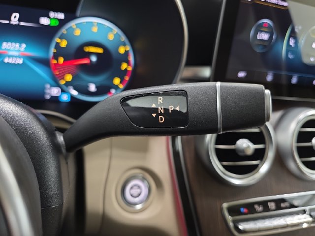 Used 2022 Mercedes-Benz GLC 300 4MATIC image 23