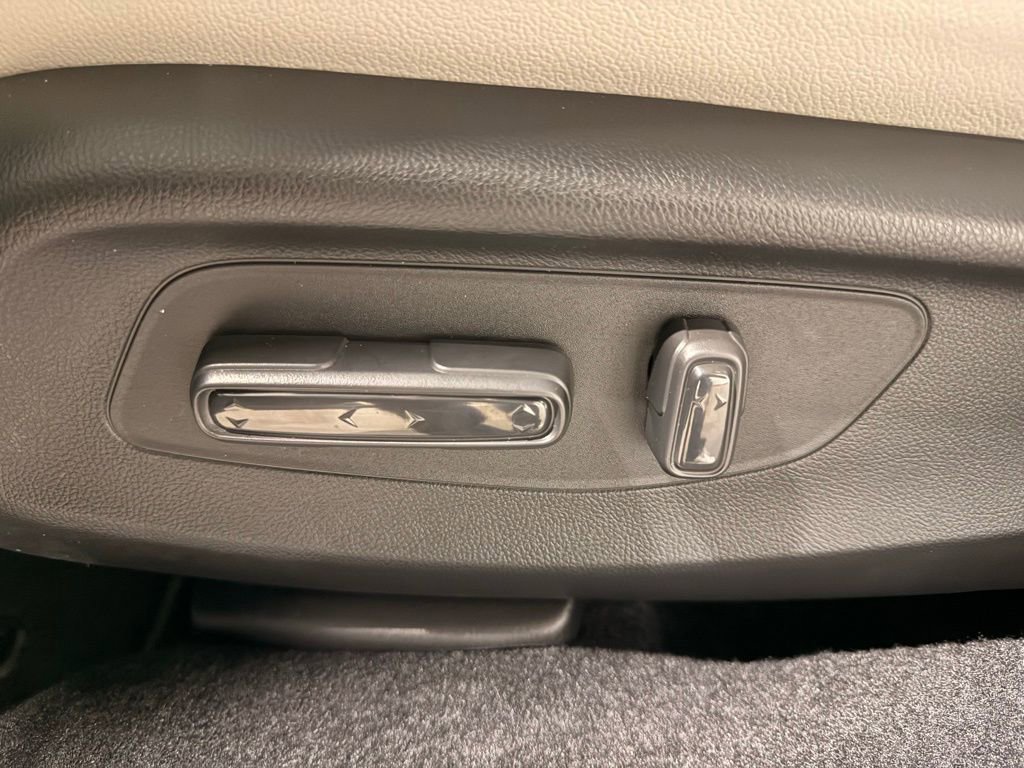Used 2026 Honda HR-V EX-L image 14