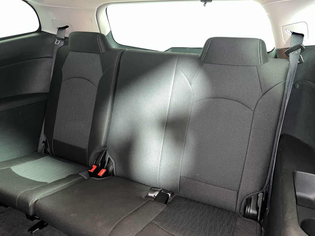 Used 2017 Chevrolet Traverse LT w/ Style and Technology Package FWD image 25