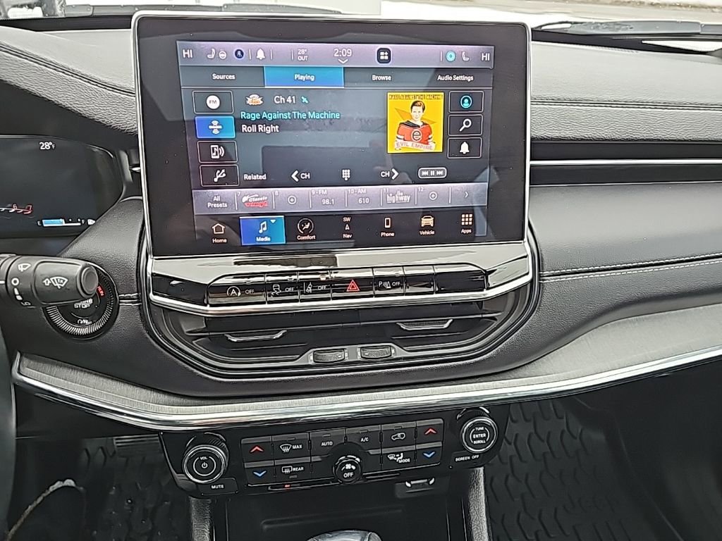 Certified 2022 Jeep Compass High Altitude image 28