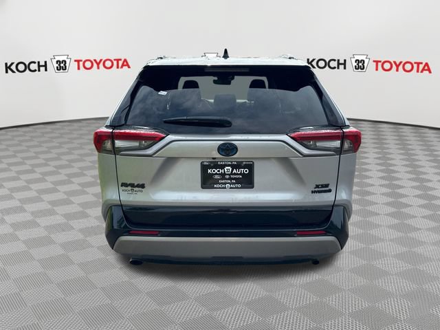 Used 2022 Toyota RAV4 XSE w/ XSE Grade Weather Package AWD/4WD image 7