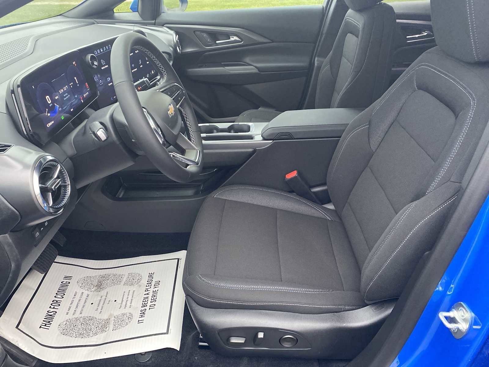 New 2026 Chevrolet Equinox EV LT image 25