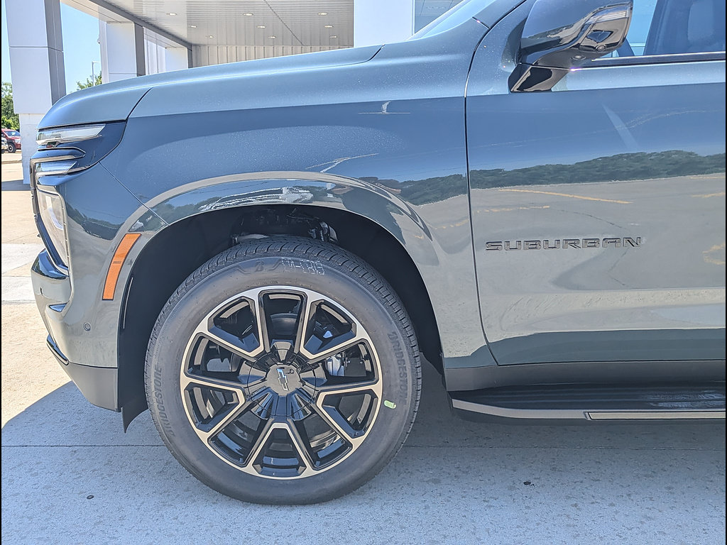 New 2026 Chevrolet Suburban RST w/ Advanced Technology Package AWD/4WD image 10