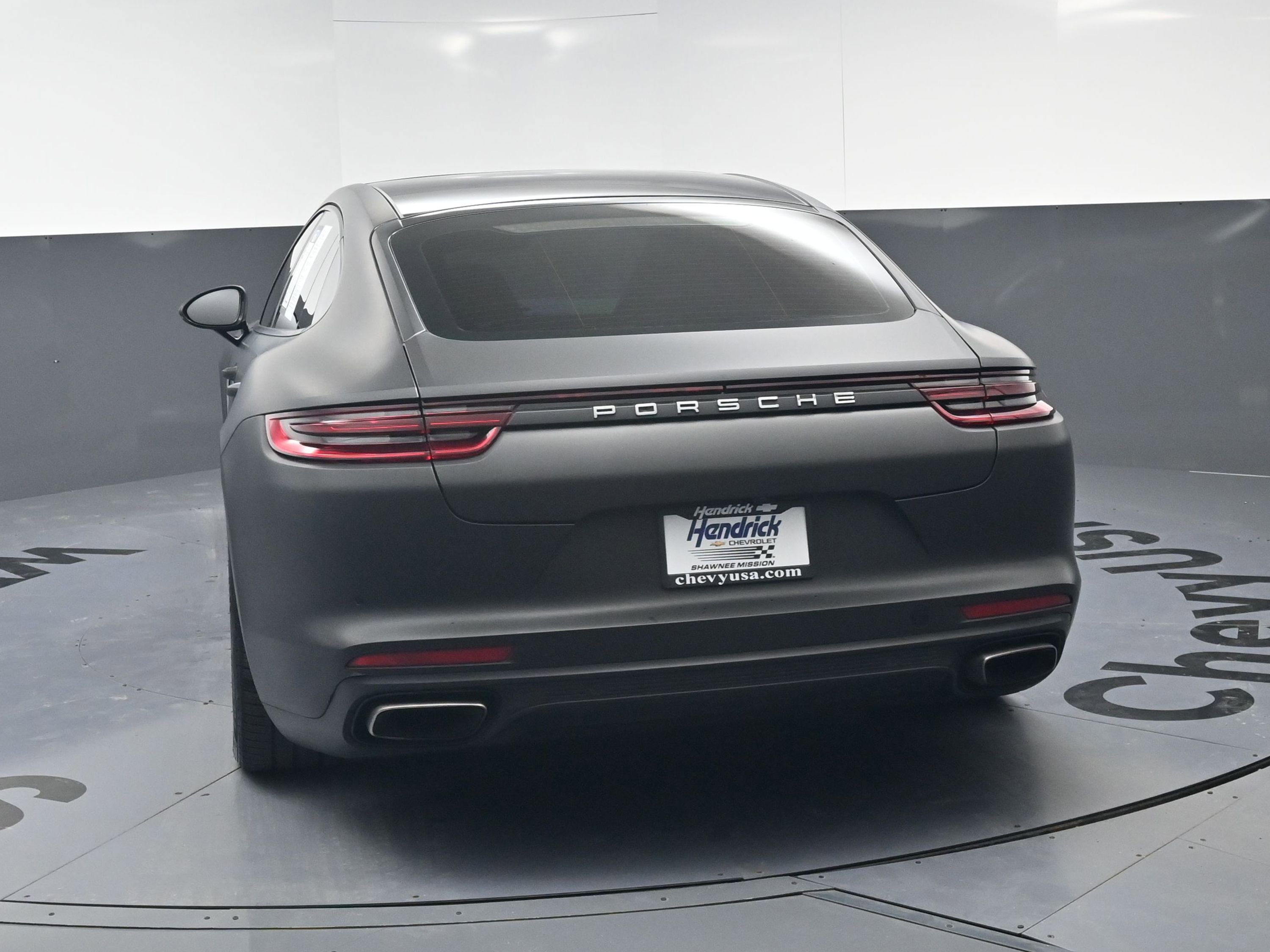 Used 2018 Porsche Panamera 4 Executive image 8
