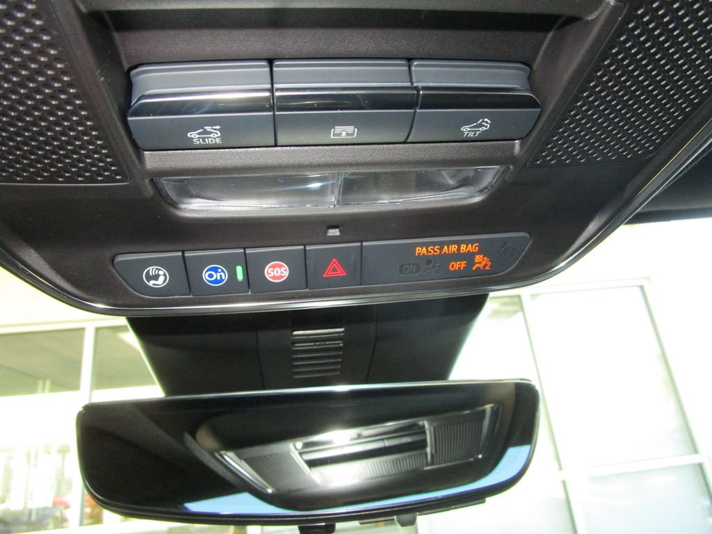 New 2026 Chevrolet Traverse RS w/ LPO, Floor Liner Package image 39