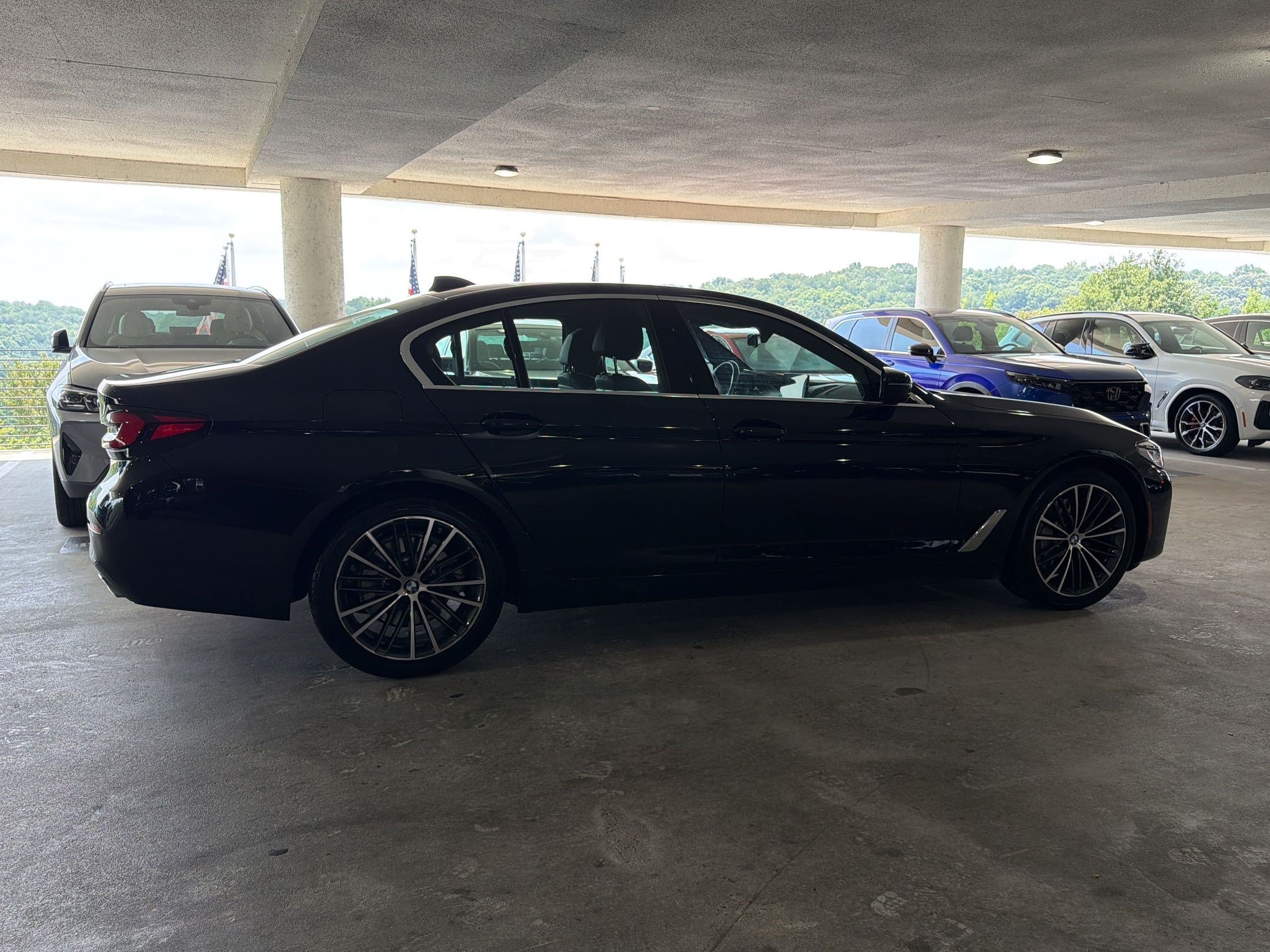 Used 2023 BMW 530i w/ Executive Package RWD image 12