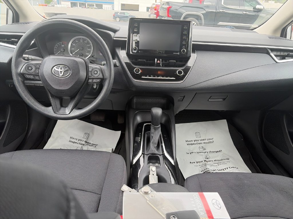 Used 2021 Toyota Corolla LE FWD image 16