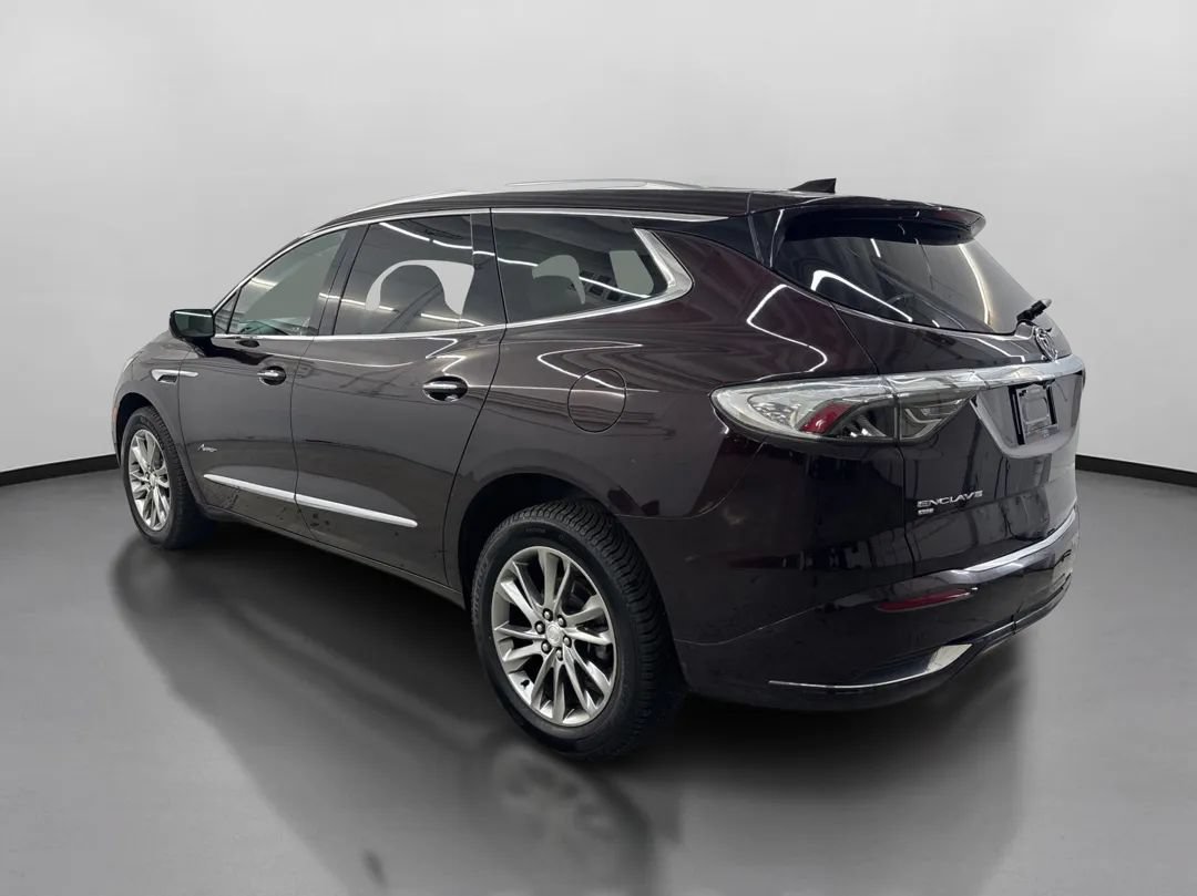 Used 2022 Buick Enclave Avenir w/ Avenir Technology Package AWD/4WD image 7