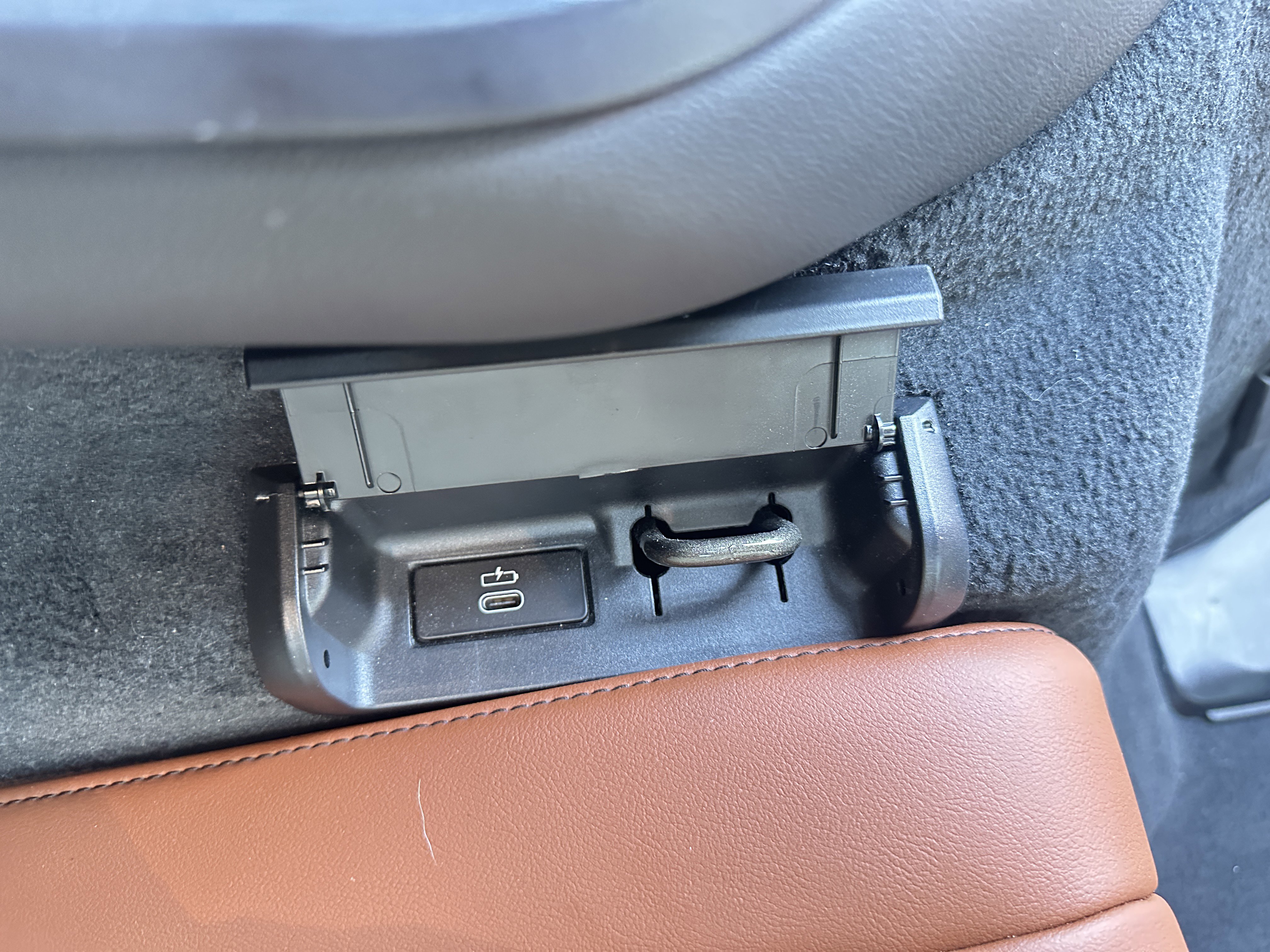 Used 2023 BMW X7 M60i w/ Executive Package image 46