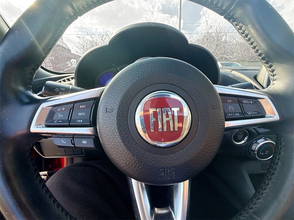 Used 2017 FIAT 124 Spider Classica image 24