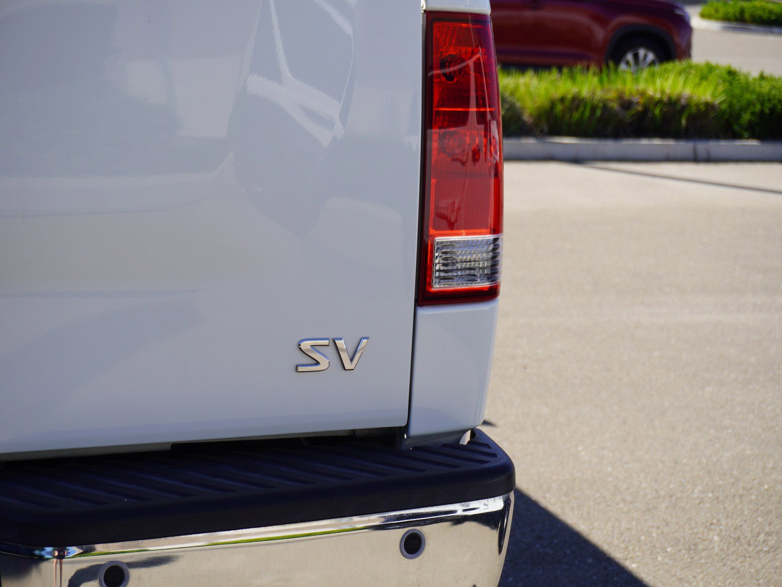 Used 2014 Nissan Titan SV w/ SV Value Truck Package image 12