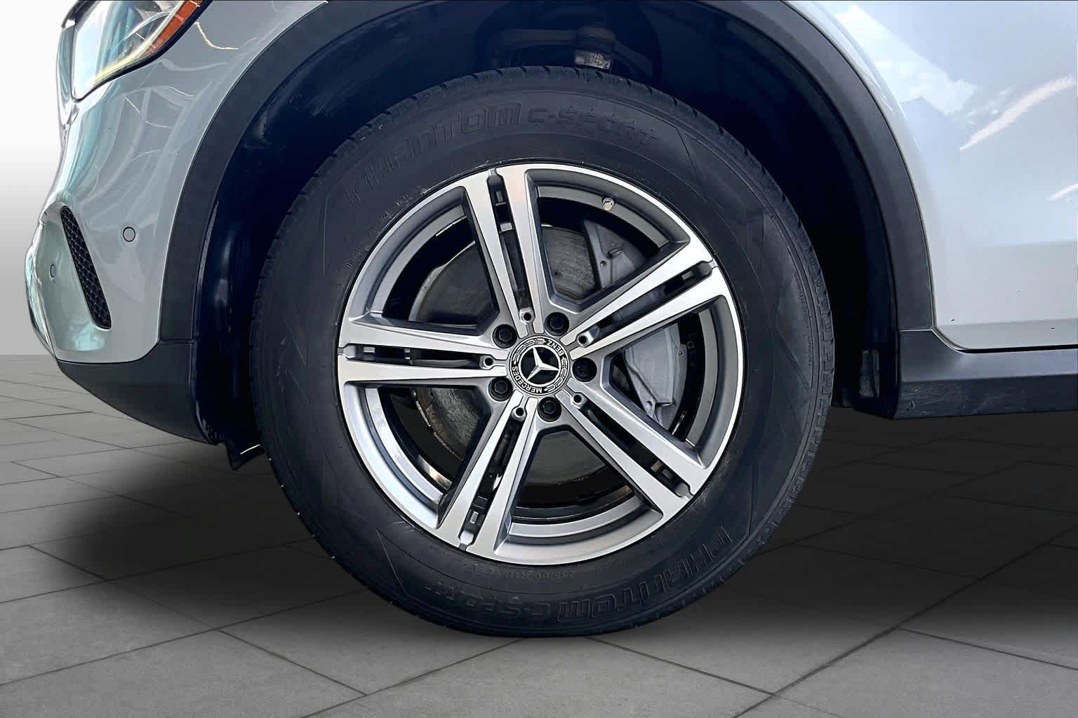 Used 2021 Mercedes-Benz GLC 300 image 11