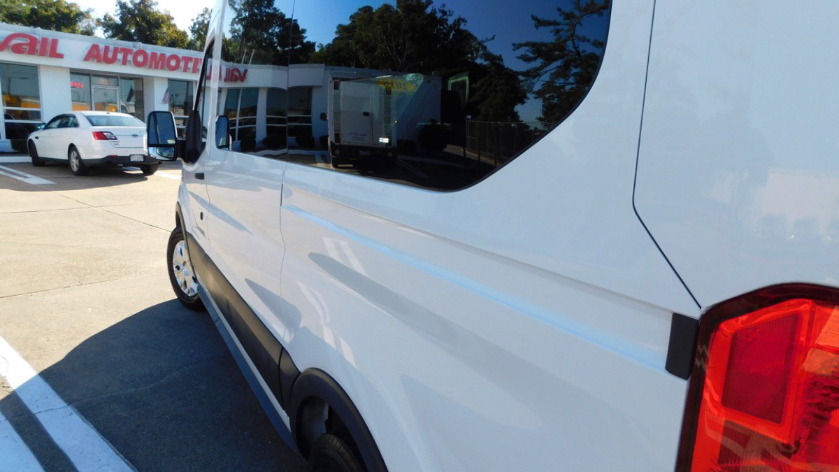 Used 2018 Ford Transit 150 XLT RWD image 10