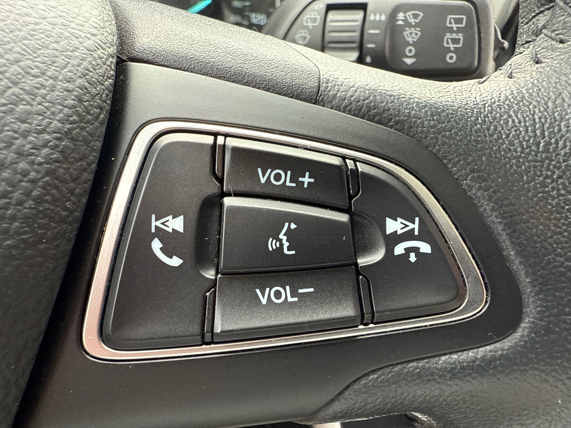 Used 2020 Ford EcoSport Titanium w/ Interior Protection Package image 28