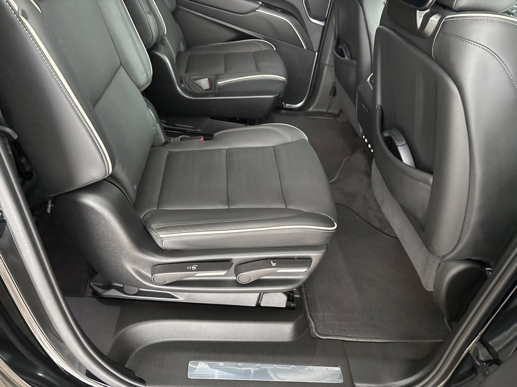 Used 2024 Cadillac Escalade ESV Premium Luxury image 42