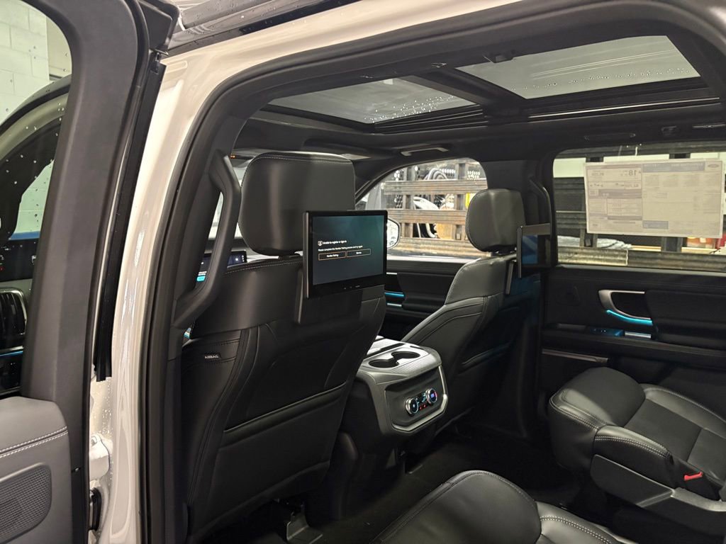 New 2026 Ford Expedition Max Platinum w/ Stealth Performance Package AWD/4WD image 33