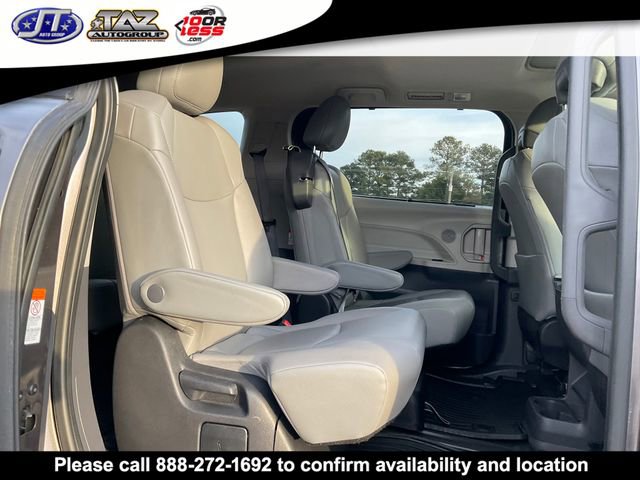 Used 2022 Toyota Sienna XLE image 15