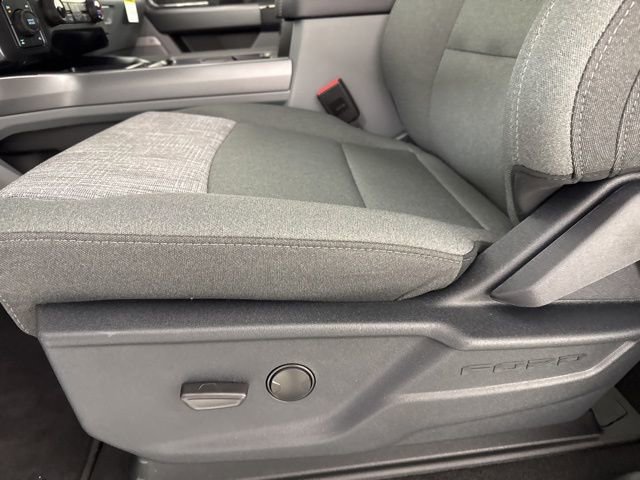 New 2026 Ford F250 XLT w/ XLT Premium Package image 16