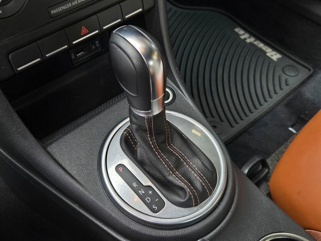 Used 2017 Volkswagen Beetle 1.8T S FWD image 14