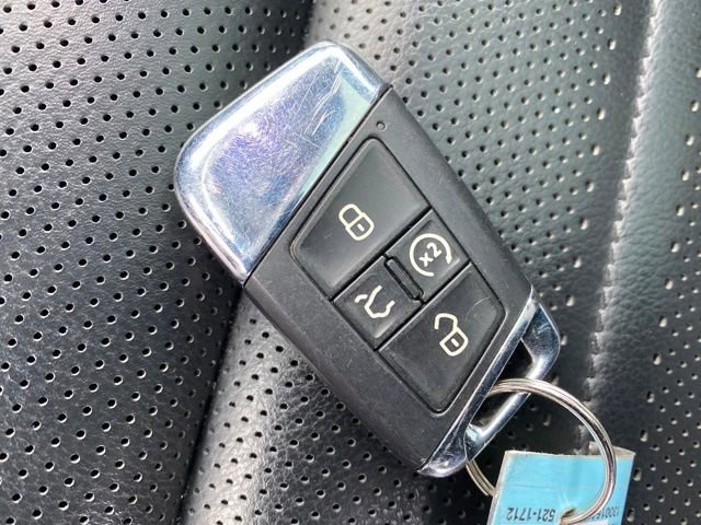 Used 2023 Volkswagen Atlas Cross Sport SEL Premium R-Line image 26