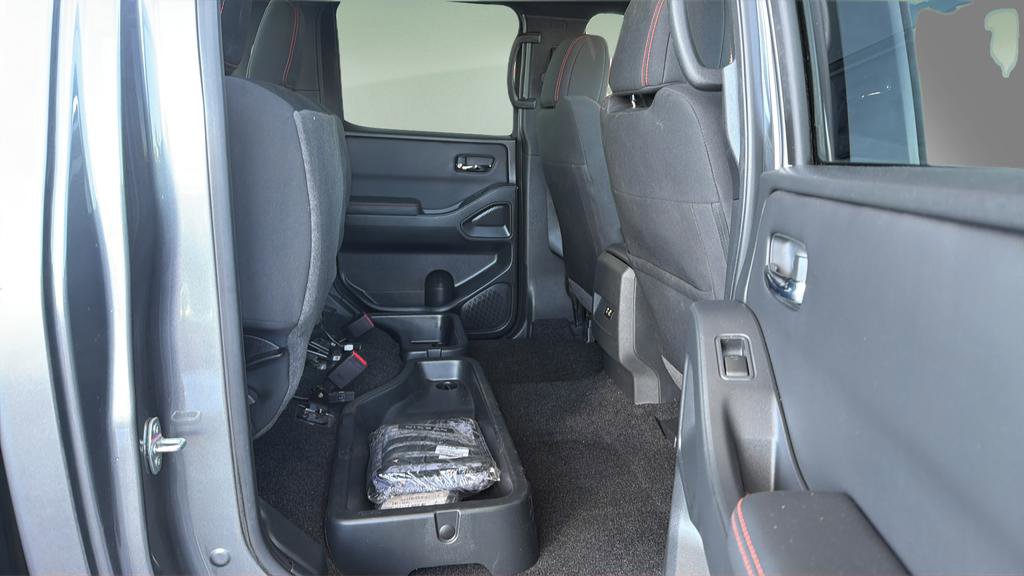 Certified 2024 Nissan Frontier PRO-4X w/ Technology Package AWD/4WD image 12